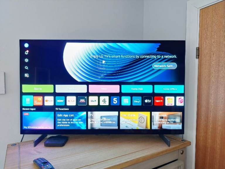 LG OLED42C24LA 42-inch Smart TV – As Good As New fantastic for gamers or computer monitor