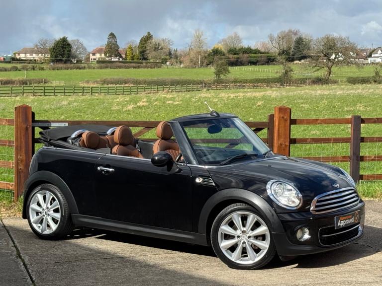 2013 MINI CONVERTIBLE 2.0 COOPER D AUTOMATIC, WOW LOW 60,992 MILES 12 MONTHS MOT