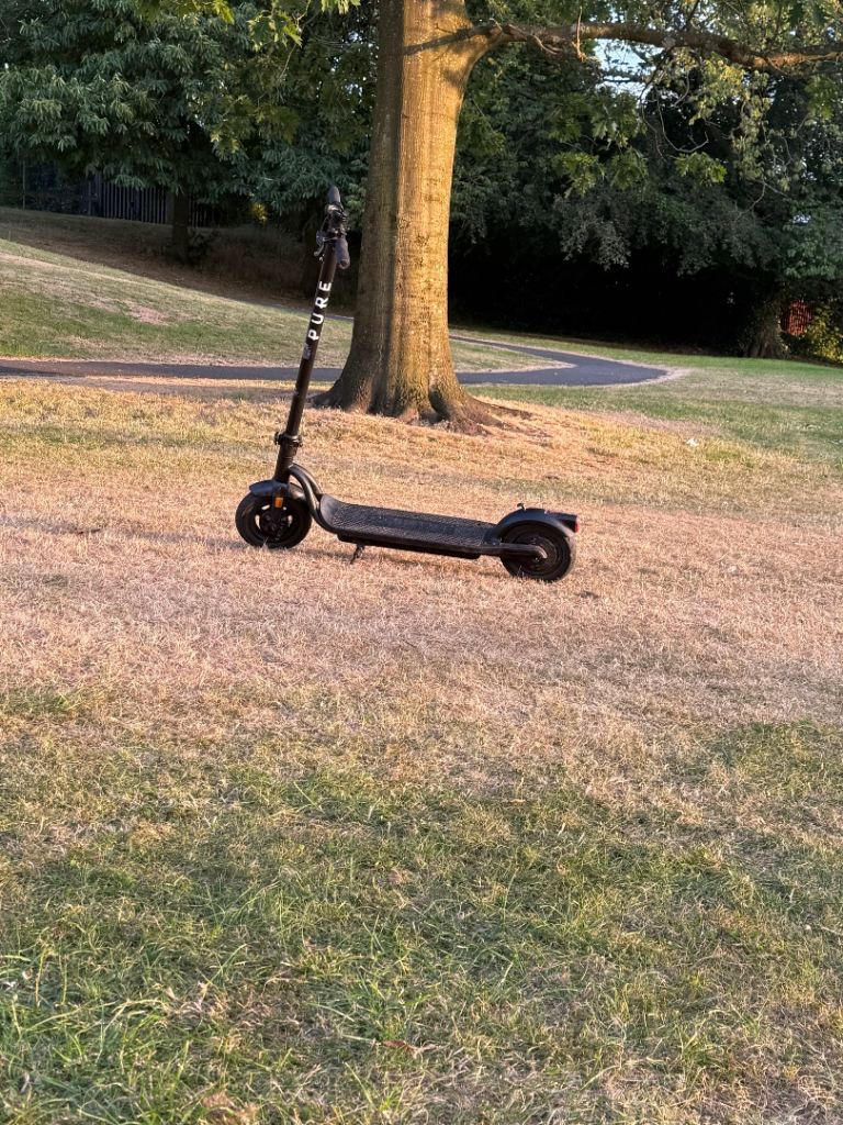 Pure electric scooter 