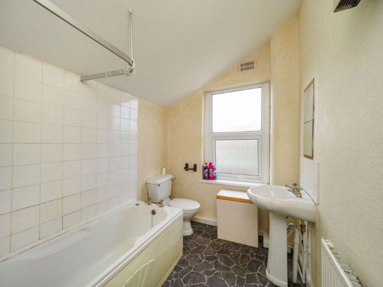 2 bed terraced house