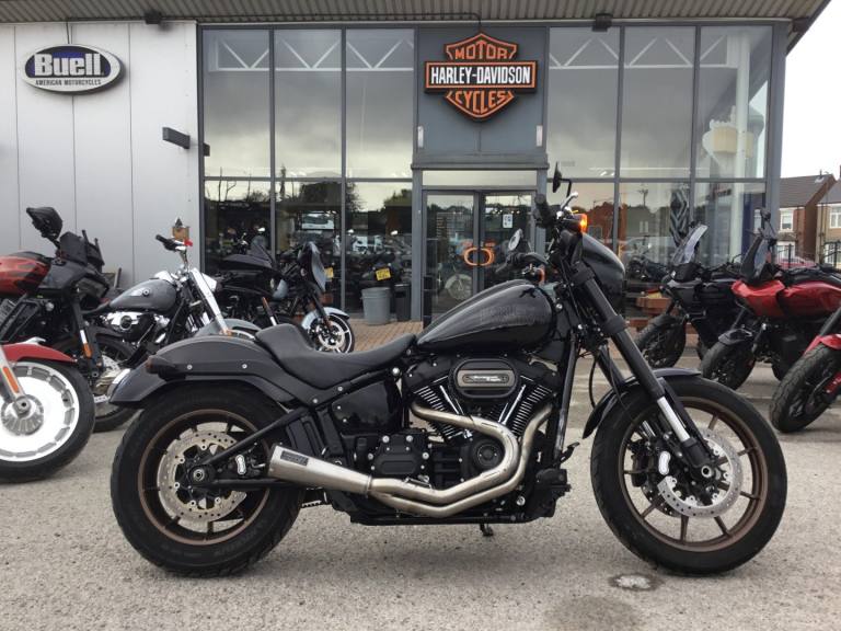 2022 Harley-Davidson SOFTAIL LOW FXLRS Colour Option (22MY) HD Softail PETROL Manual