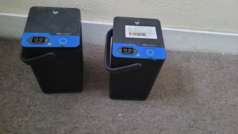 NIU MQi GT EVO Batteries x2 + Charger