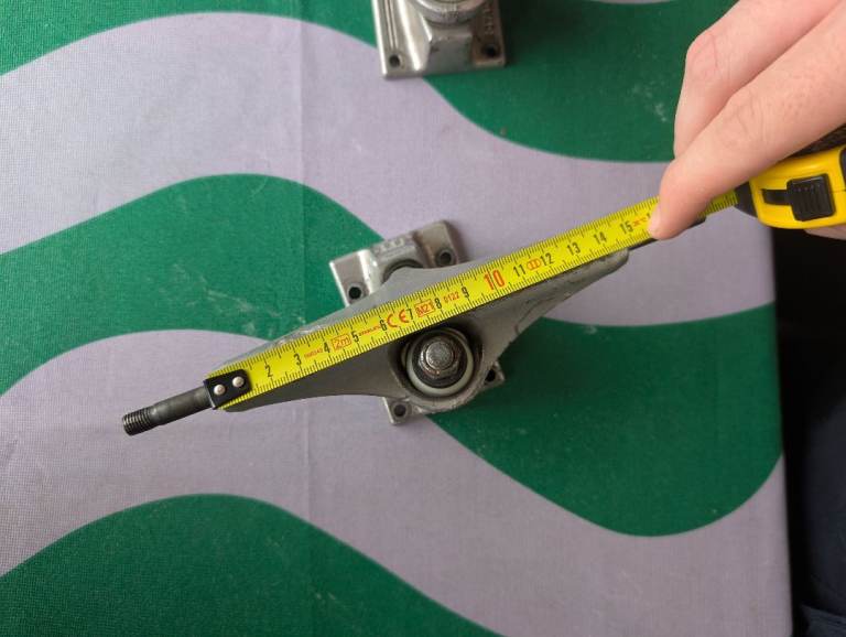 Royal Skateboard Trucks - Good Condition with Bushings, 8-9" Deck Fit