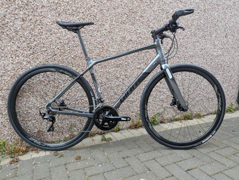 Giant Fastroad SLO Medium/Large Flat Bar Road Bike In Grey - Fully Serviced
