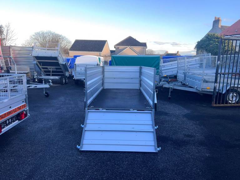 BRAND NEW 7,7ft x 4,2ft (B235) SINGLE AXLE/DOUBLE BROADSIDE NIEWIADOW TRAILER 750KG