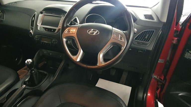 HYUNDAI IX35* 1.7 Crdi * 2wd* DIESEL*26,000 MILES* 1 OWNER* FULL S/HISTORY 