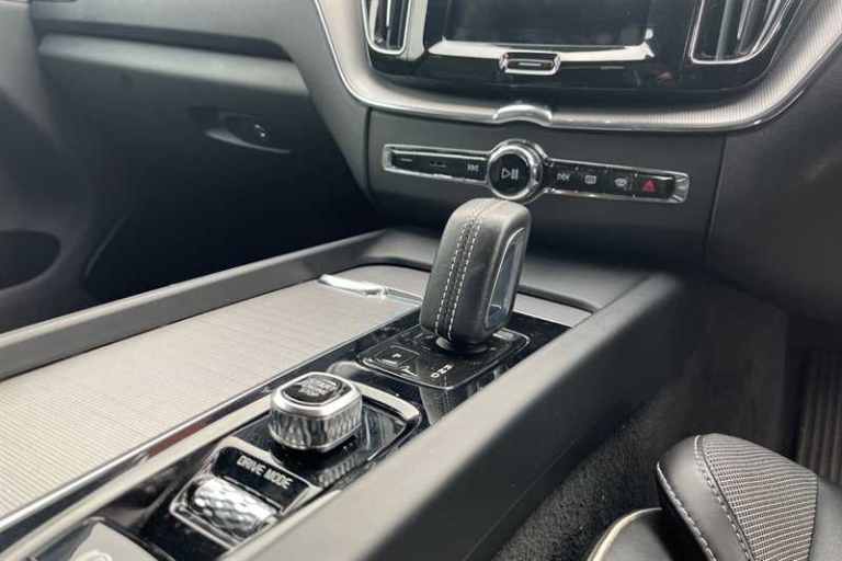 2020 Volvo XC60 2.0 T8 [390] Hybrid R DESIGN 5dr AWD Geartronic ESTATE PETROL/ELECTRIC Automatic