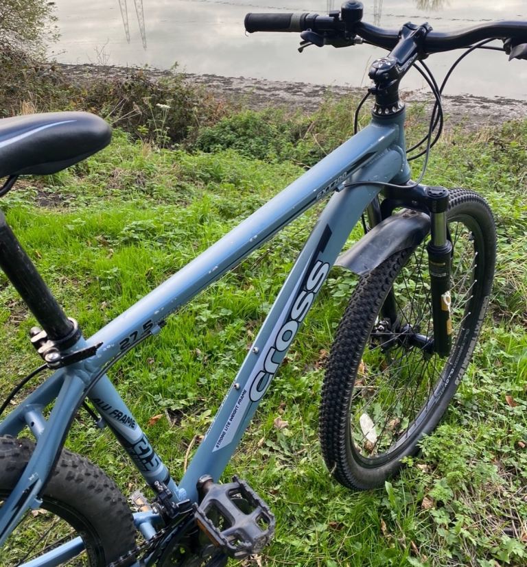 Cross 18” mountain bike