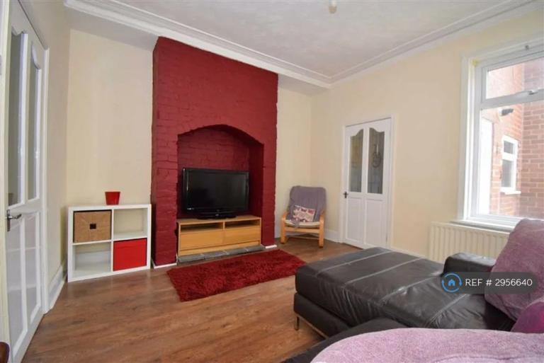 2 bedroom flat in Marshall Wallis Road, South Shields, NE33 (2 bed) (#2956640)