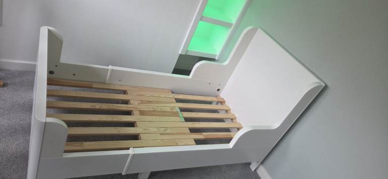 White Kids Bed Frame with Slats – Good Condition