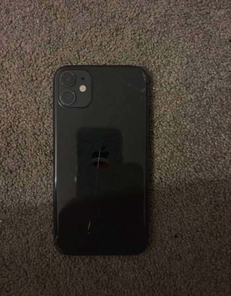 IPhone 11 black unlocked 88% battery capacity 