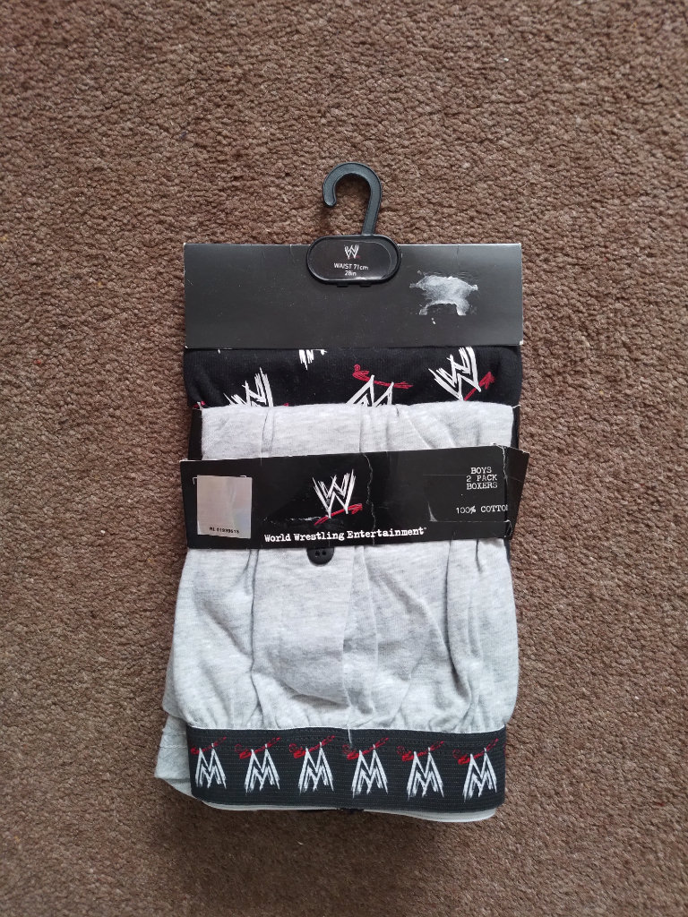 BOYS BOXER SHORTS (2) - WWE. 100per cent cotton. Waist 28ins. New, unused gift.