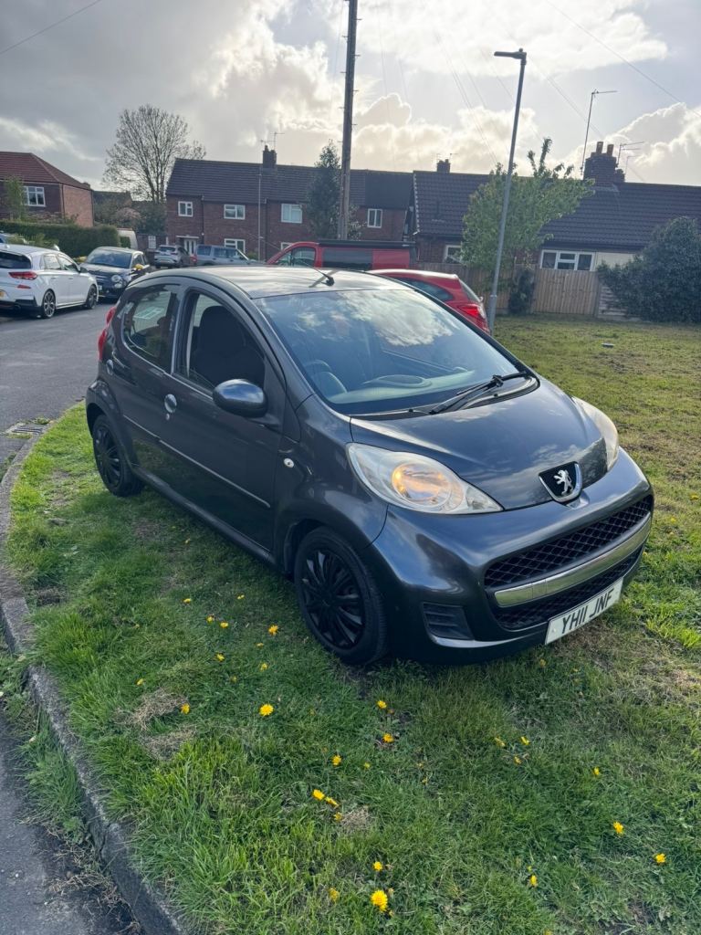 Peugeot, 107, Hatchback, 2011, Manual, 998 (cc), 5 doors