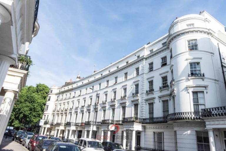 Double studio maisonette flat in Westbourne Crescent, Lancaster Gate, W2.-Ref: 83