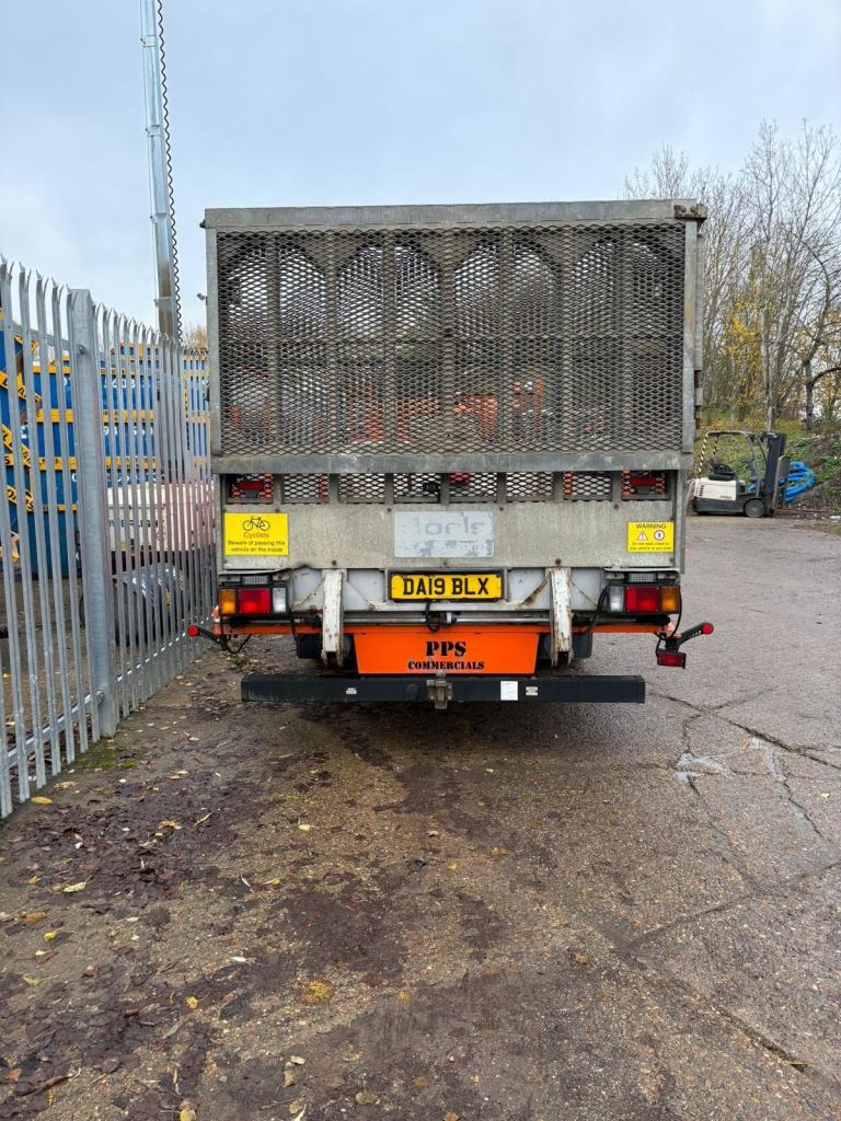 ISUZU TRUCKS  N75.190 AUTO BEAVERTAIL