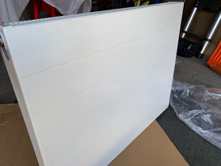 Central heating radiator 800mm wide x 600mm high