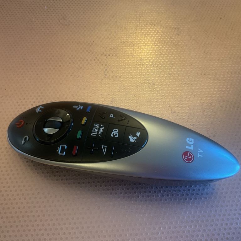 LG Genuine Original AN-MR500 Magic Remote Control for  LG Smart TVs + 3D Glasses