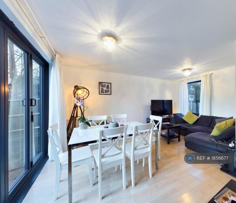 3 bedroom house in Closemead Close, Northwood, HA6 (3 bed) (#1856677)