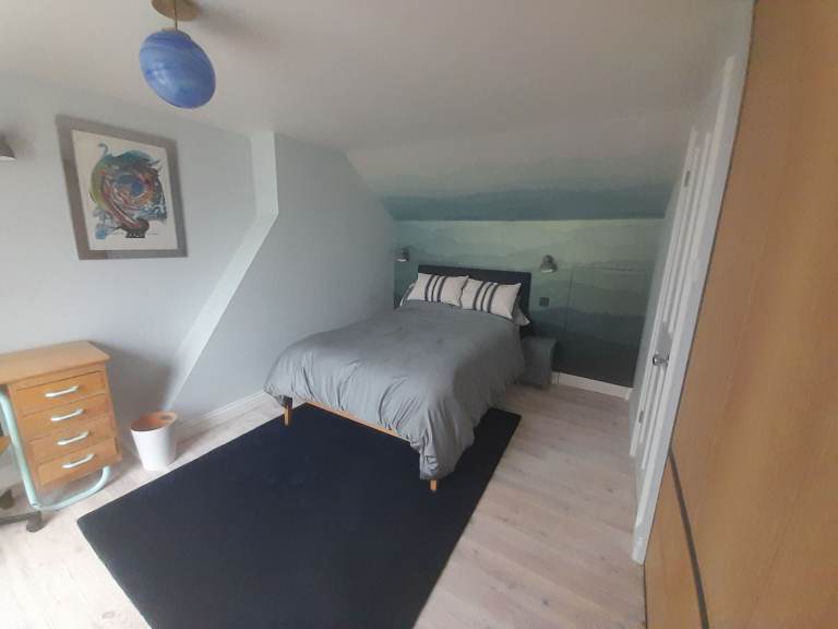 Double room in new loft conversion with ensuite