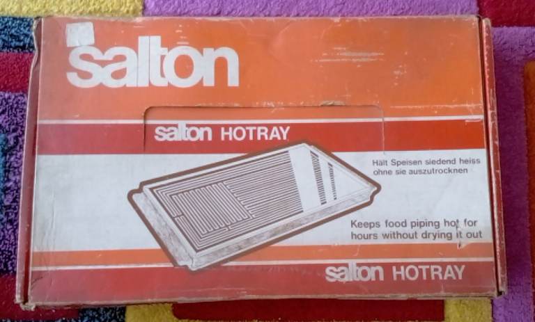 SALTON HOT TRAY. NEW AND UNUSED. 240VAC. VINTAGE.
