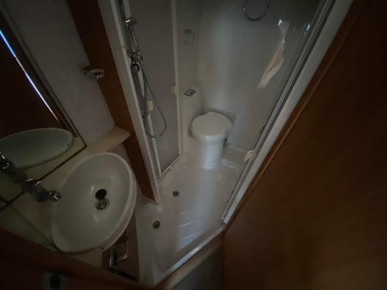 PEUGEOT BOXER AUTOCRUISE STARSTREAM - 2011 - FIXED BED - JUST 16000 MILES - VGC 