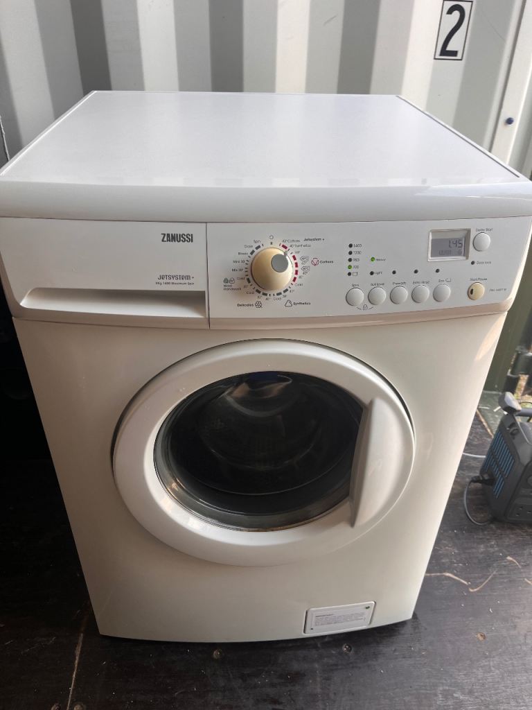 Zanussi JetSystem+ 8 kg 1400 Spin Washing Machine