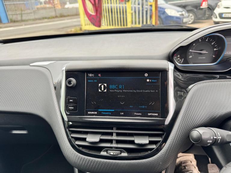 2018 Peugeot 2008 1.2 PureTech Allure Euro 6 (s/s) 5dr HATCHBACK Petrol Manual