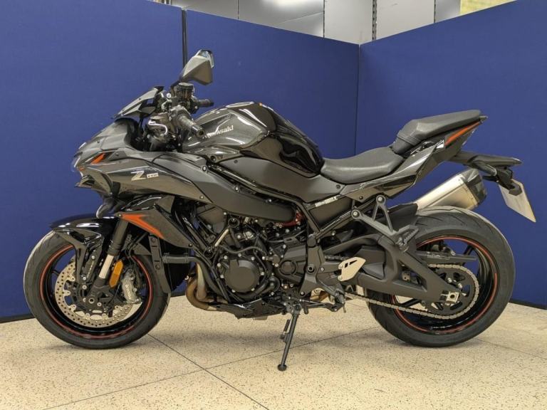 2025 (25) Kawasaki ZH2 Performance in Grey