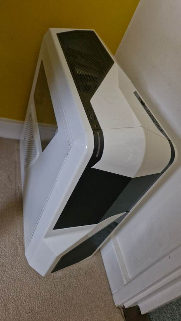 NZXT Phanton 410 Mid case white and black