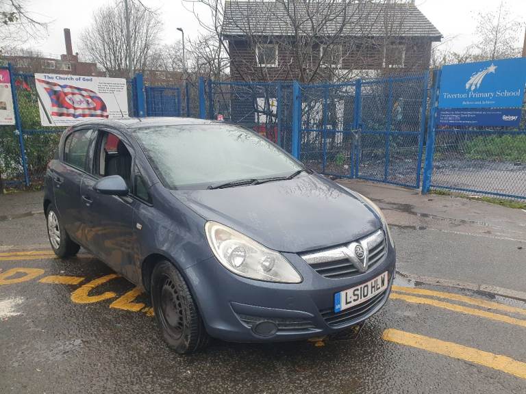Vauxhall corsa  2010 automatic 1.4 petrol 