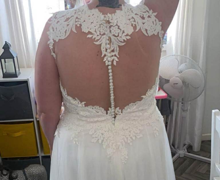 Wedding dress size 18