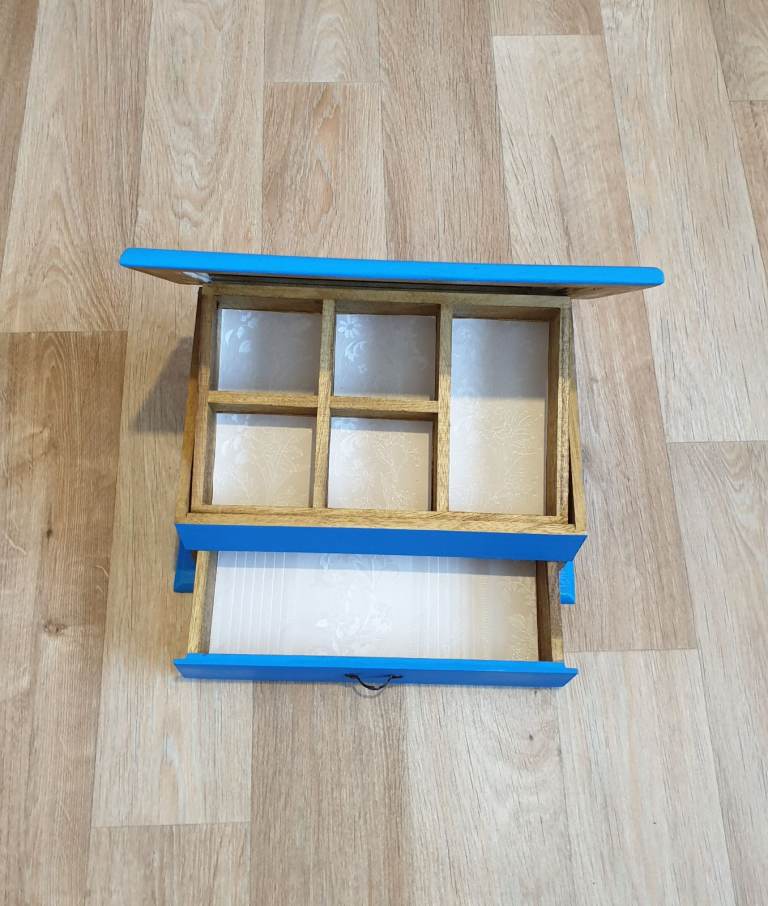 Jewellery Presentation Box French Script Handpainted