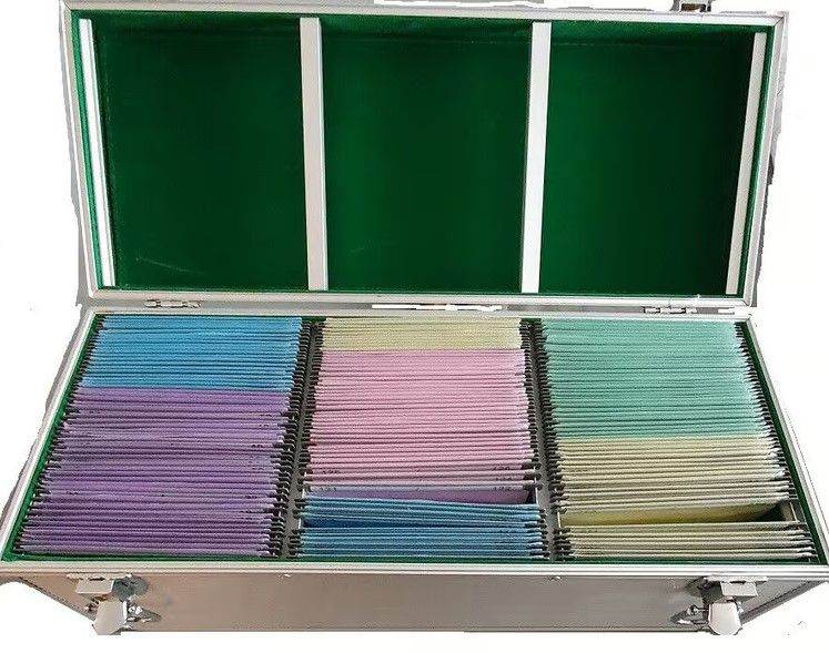 2 x Metal  cd/dvd/blueray  cases