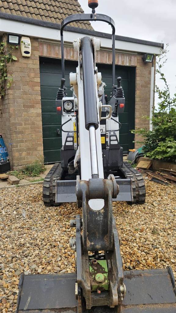Bobcat E10z digger 