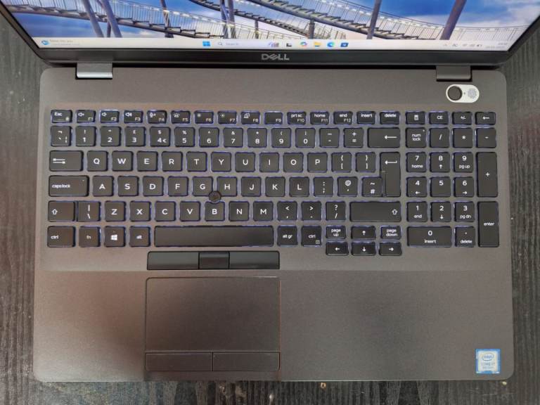 Dell Precision 3541,15 Inch ,Intel Core i7,  16GB RAM ,477GB SSD ,W11 Pro