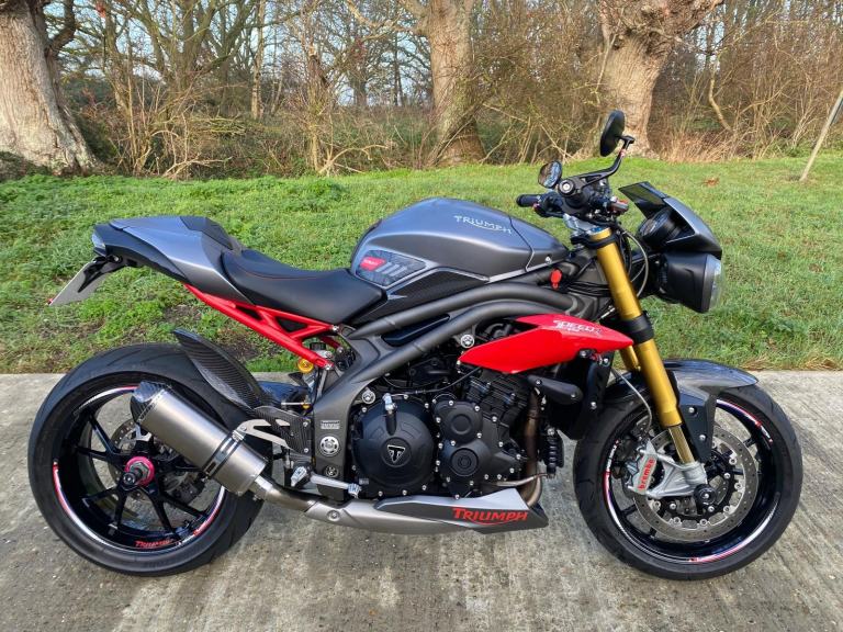 TRIUMPH SPEED TRIPLE 1050 R, 2018, 11,887 MILES,