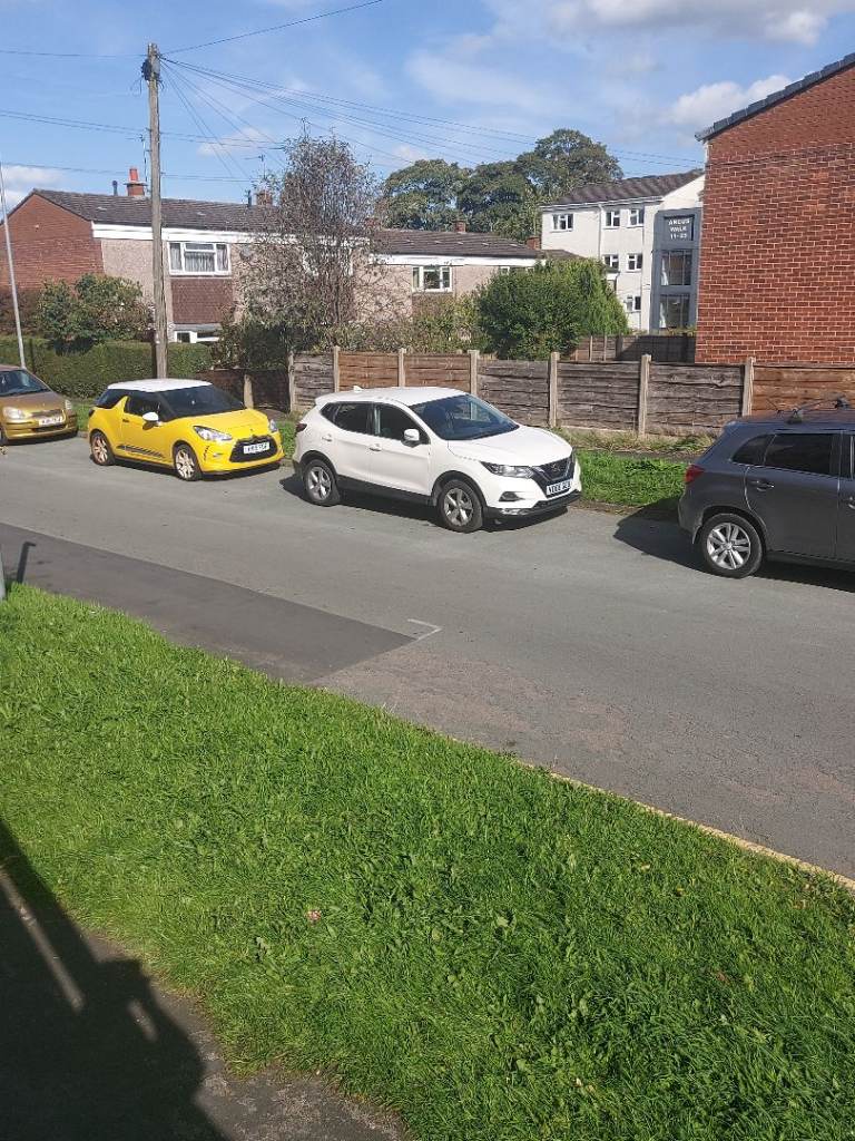 Nissan quasqai 2018 ,46000 miles white 