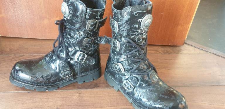 New Rock light boots 