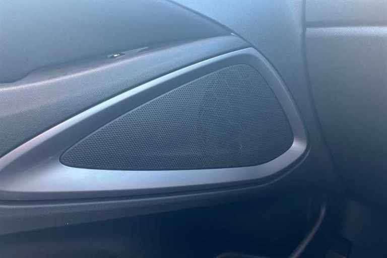 2019 Vauxhall Crossland X 1.2T ecoTec [110] SE 5dr [6 Speed] [S/S] HATCHBACK PETROL Manual