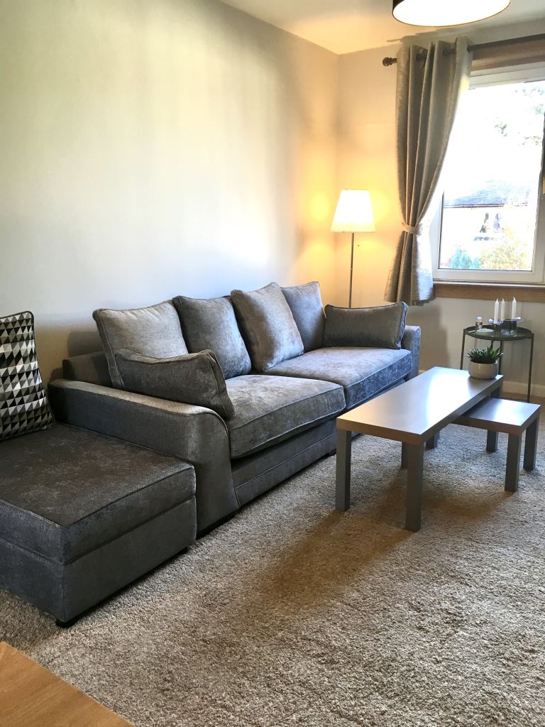Bright Furnished Double Room – Stenhouse, Edinburgh | £850 pcm | Available 4 October