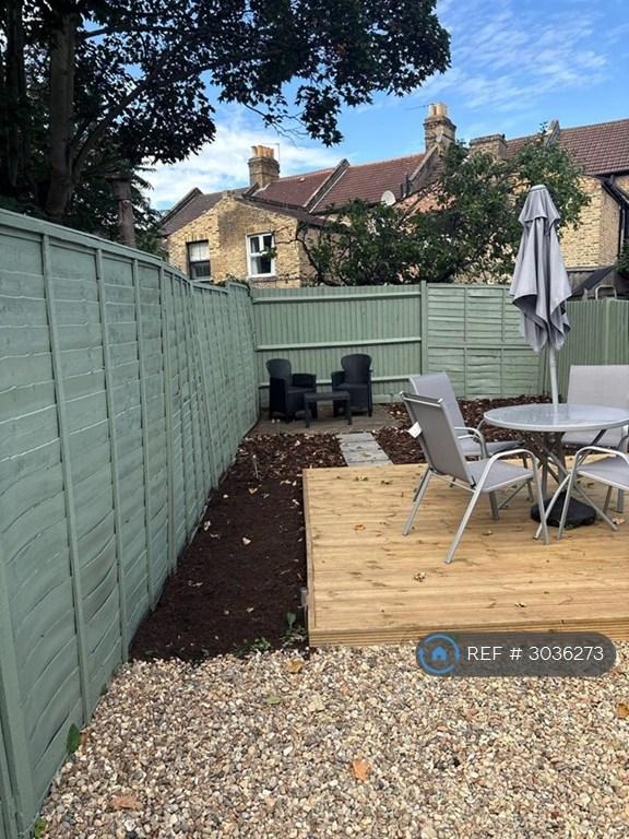 4 bedroom house in Coleman Road, London, SE5 (4 bed) (#3036273)