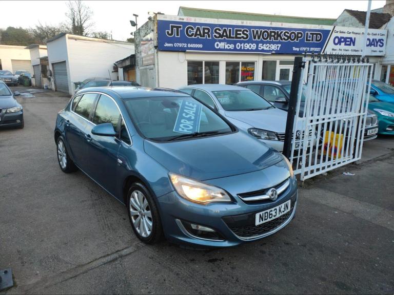 2013 Vauxhall Astra 1.6 16v Elite Euro 5 5dr HATCHBACK Petrol Manual