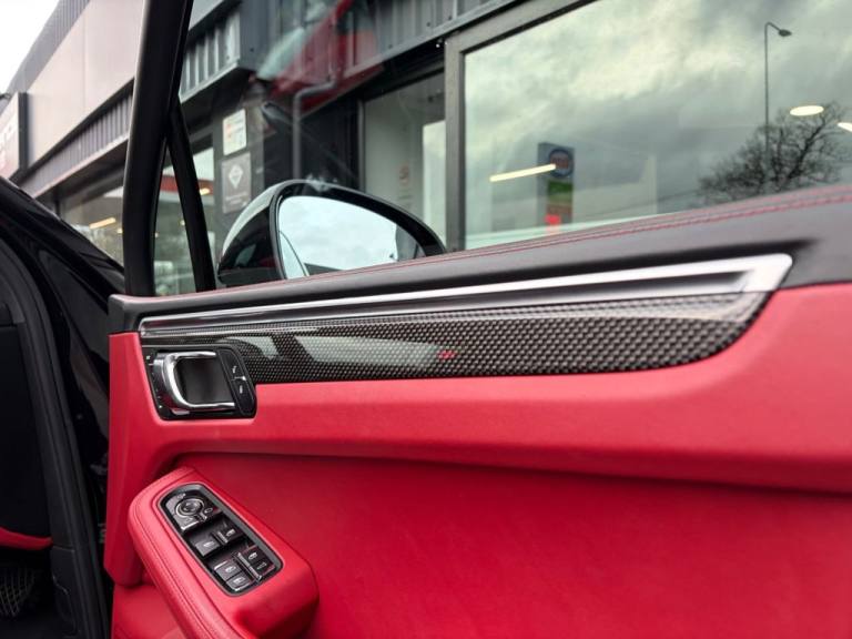 2017 67 PORSCHE MACAN 3.6T V6 TURBO SUV 5DR PETROL PDK 4WD EURO 6 (S/S) (400 PS)