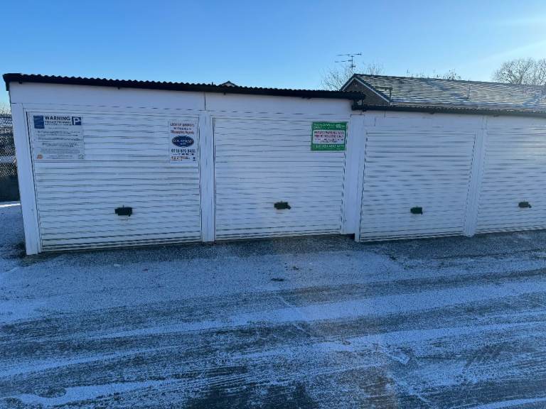 Garage/Parking/Storage to rent: Barrie Road Off Sandy Hill Road, Farnham GU9 0DU