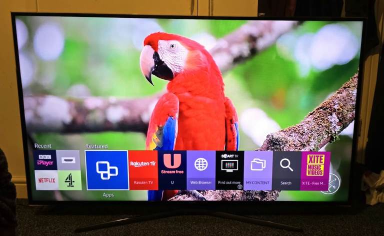 Smart TV Samsung 65inch inch Good Working