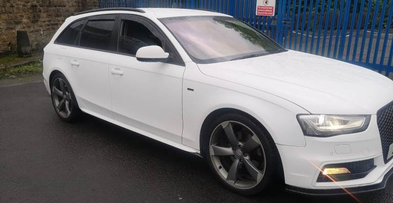 2012 Audi A4 Avant Black Edition 