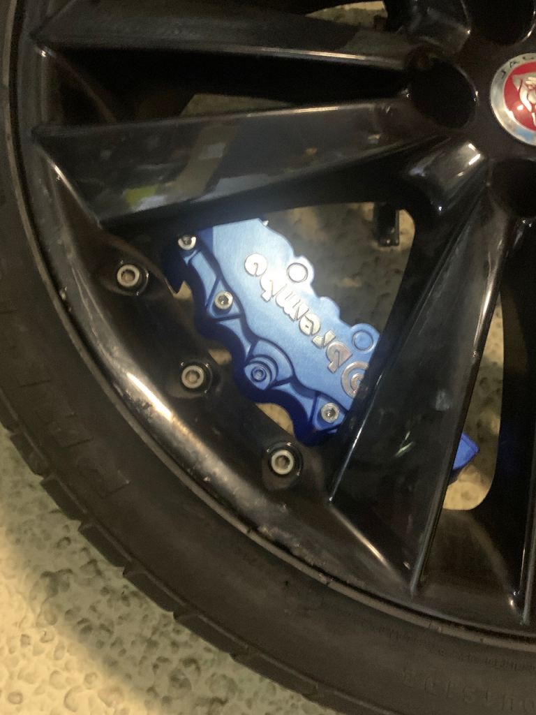 Jaguar 21 inch alloy and tyre