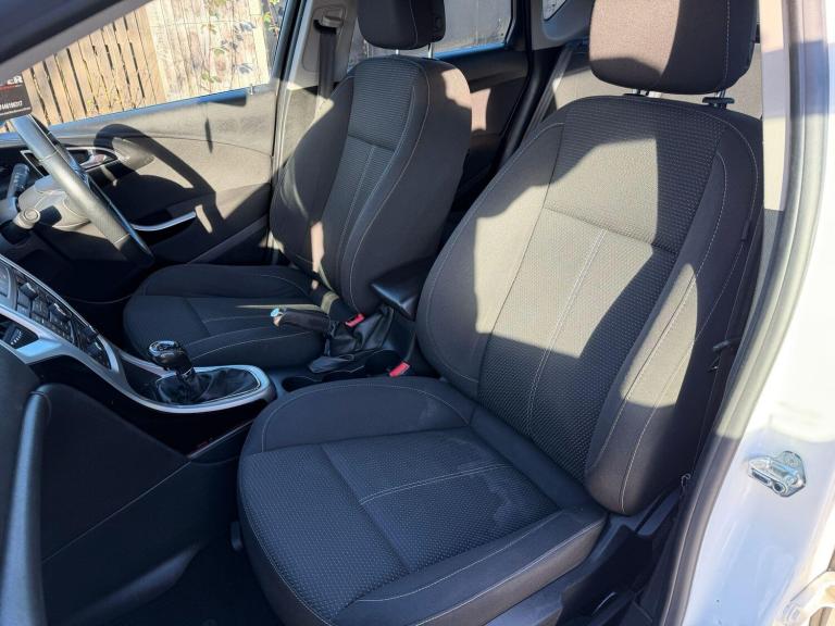 2014 Vauxhall Astra 1.7 CDTi ecoFLEX SRi Euro 5 (s/s) 5dr HATCHBACK Diesel Manual