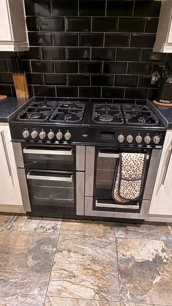Bush 100cm Dual Fuel Range Cooker – Great Condition