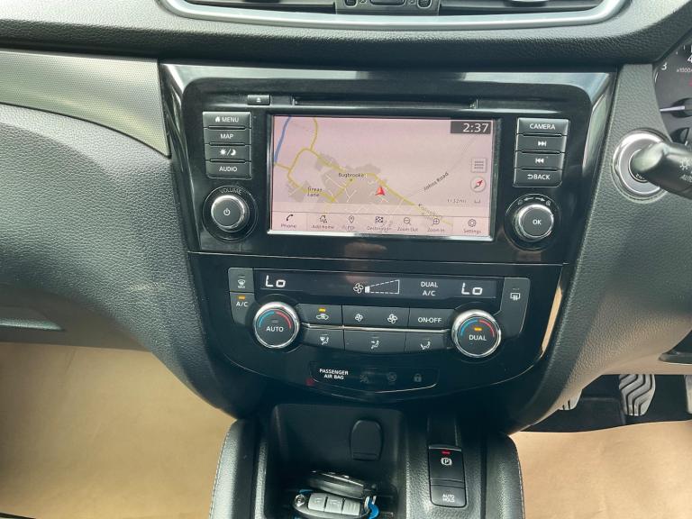 2018 Nissan Qashqai 1.3 DiG-T N-Connecta 5dr HATCHBACK PETROL Manual